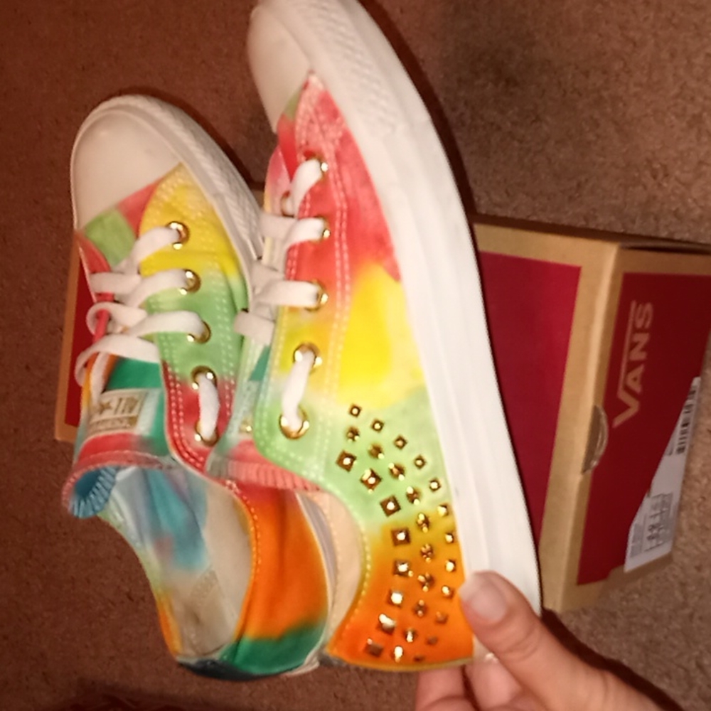 Converse